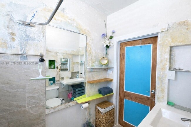 Building Photo - 428 SW 9th St