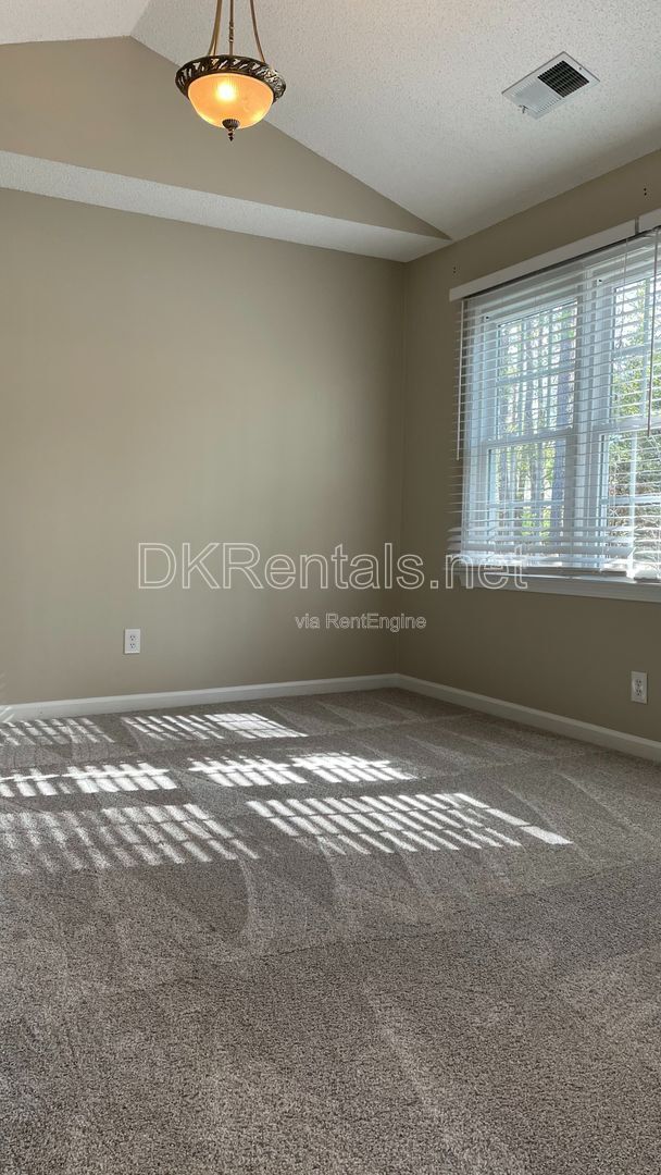 Building Photo - 416 Carmain Ln