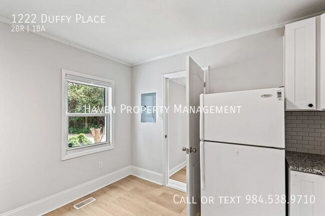 Building Photo - 1222 Duffy Pl