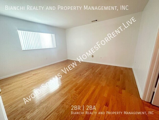 Building Photo - 1819 Shore Dr S