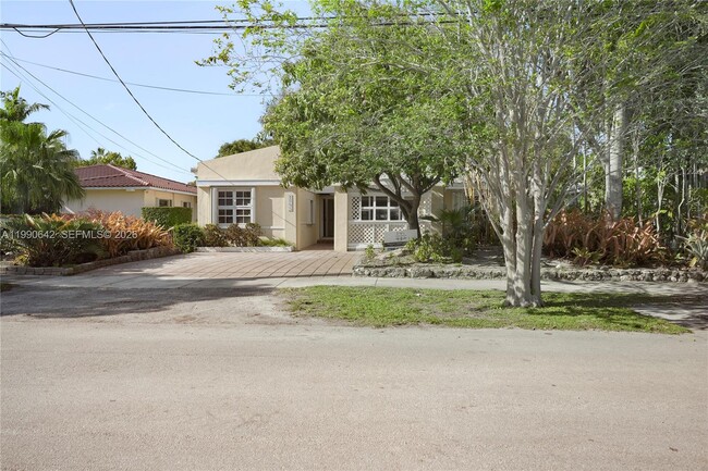 Building Photo - 1845 Daytonia Rd