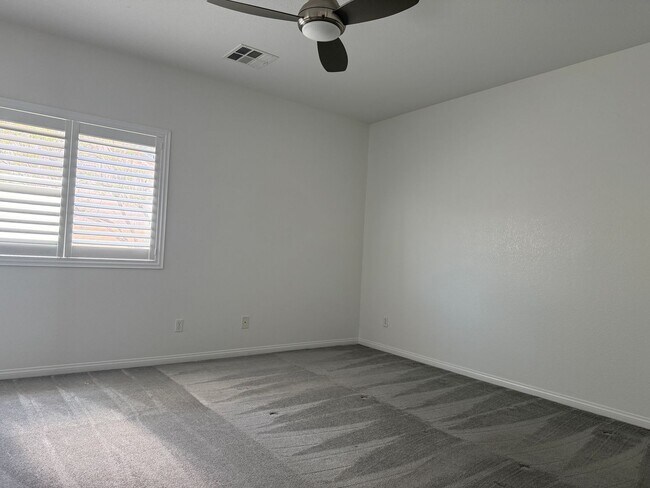 Building Photo - 3bd/bath Single Family Home!
