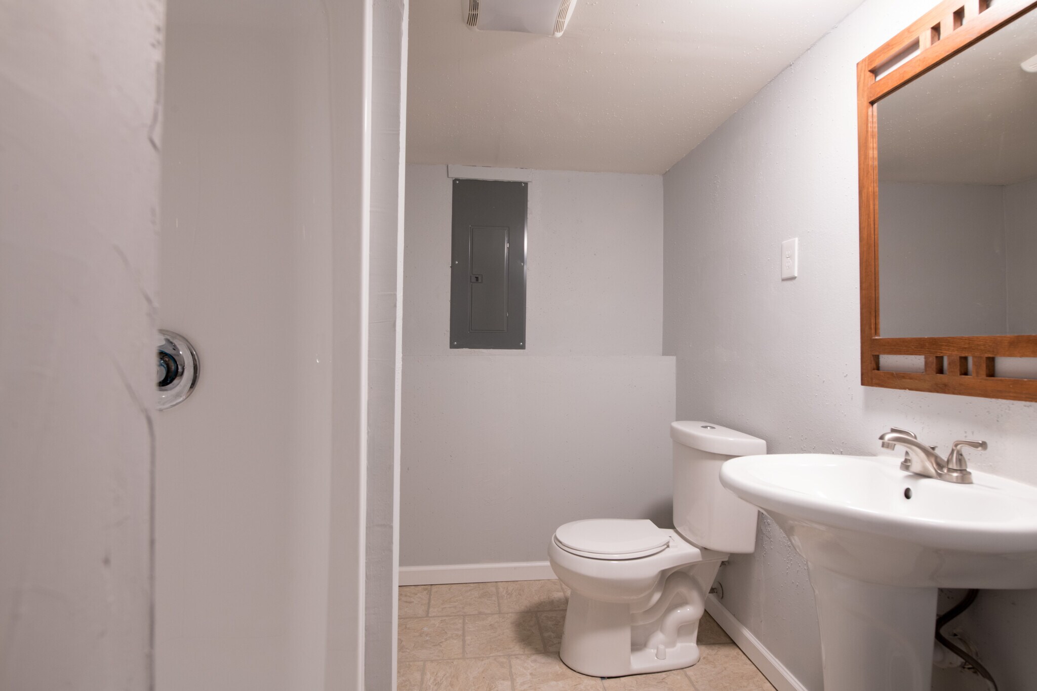 Building Photo - 11 Carriage Lane