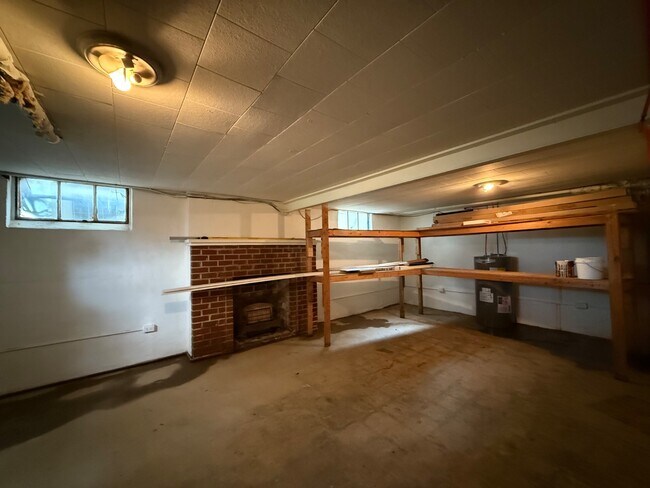 Building Photo - 1214 Catawba St
