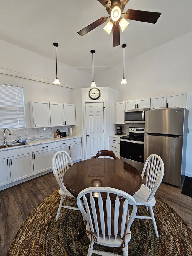 Building Photo - 1 BED | PLUS LOFT AREA | 1.5 BATH | FURNISHED | APARTMENT | RAPID VALLEY