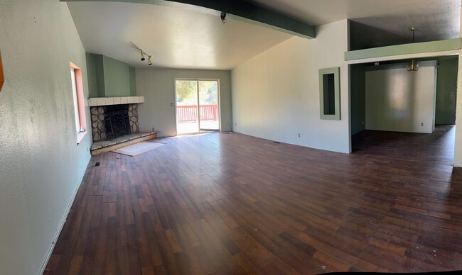 Building Photo - 2960 Peach Way