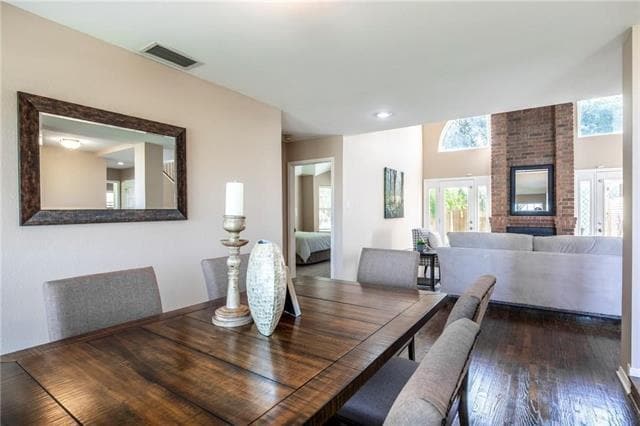 Building Photo - 4428 Emerson Dr