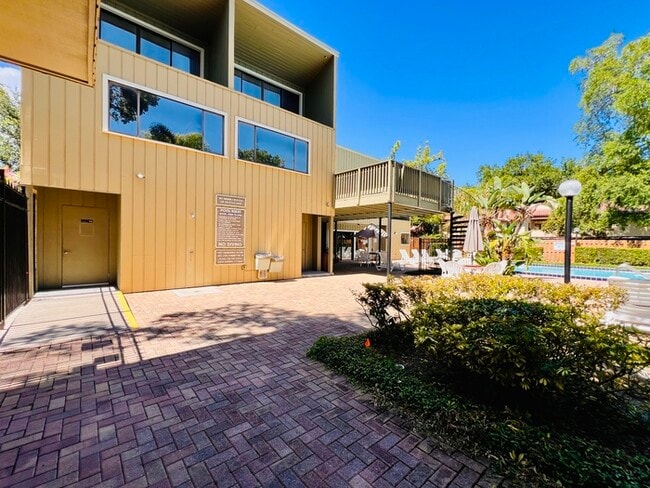 Building Photo - Desirable Sodo District, this spacious 2 b...