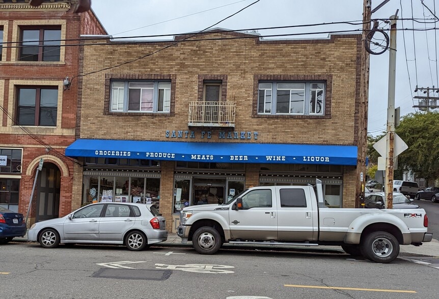 Small Grocer 1 block away - 121 Santa Fe Ave