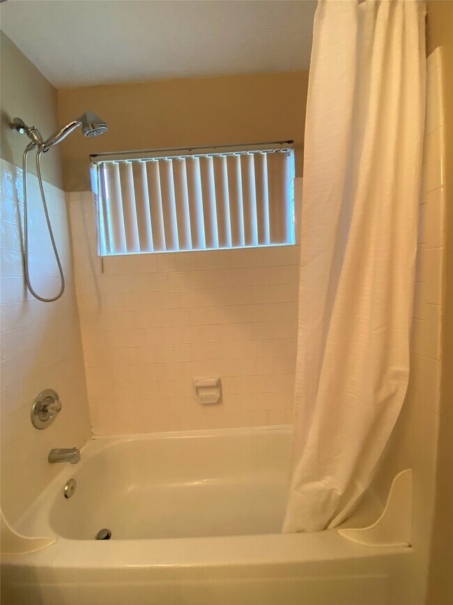 Building Photo - 6918 Springcrest Ct