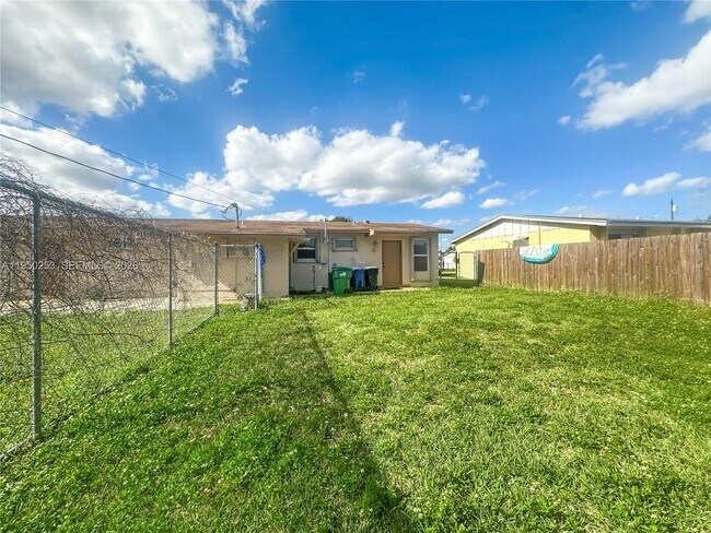 Building Photo - 11330 SW 207th Dr