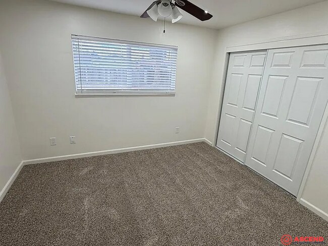 Building Photo - Fantastic 3BD/2BA Home in Bakersfield's 93309 — Garage, Gardener Included!