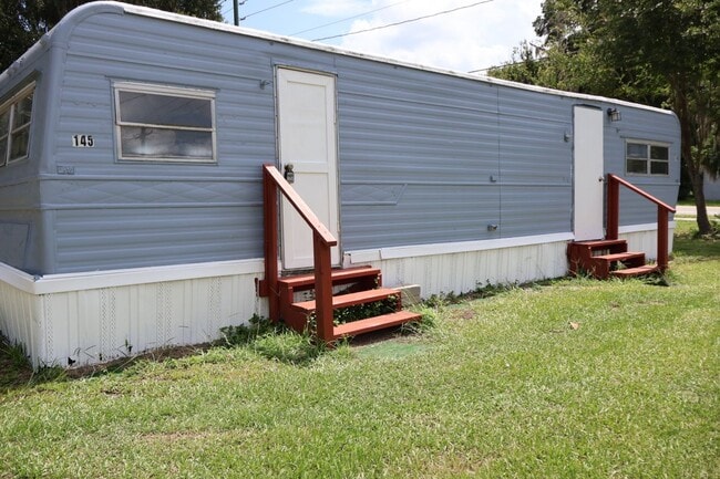 Building Photo - 145 alby Loop
