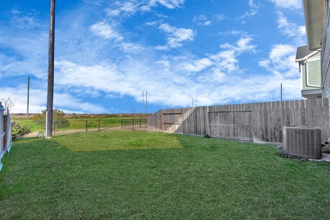 Building Photo - 5138 Pr Ter Ln