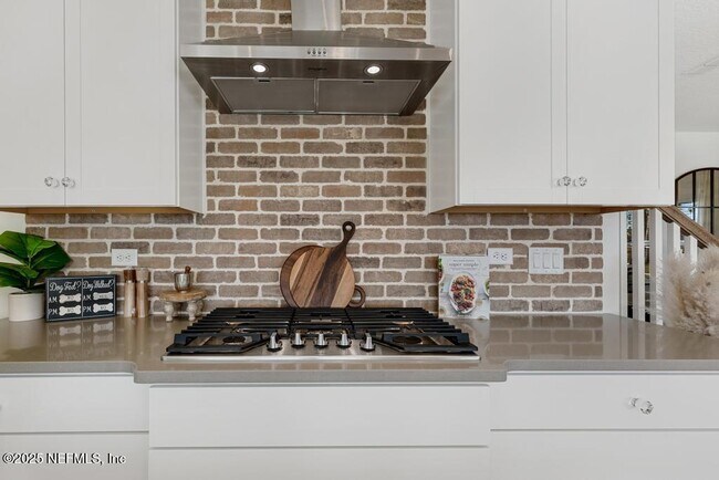 Building Photo - 27 Twilight Ln