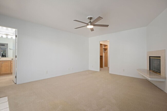 Building Photo - Extremely Rare Opportunity – 2 Bed / 2.5 Bath Luxury Condo at El Escorial Villas at East Beach