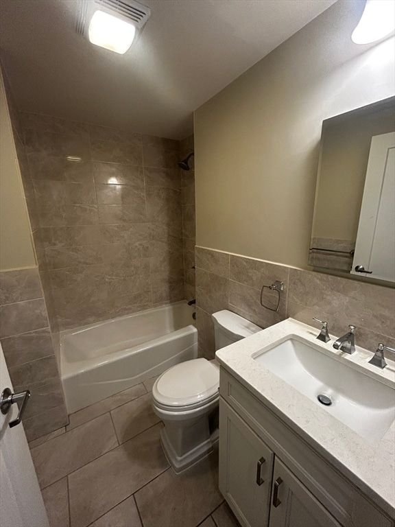 Building Photo - 719 Boylston St