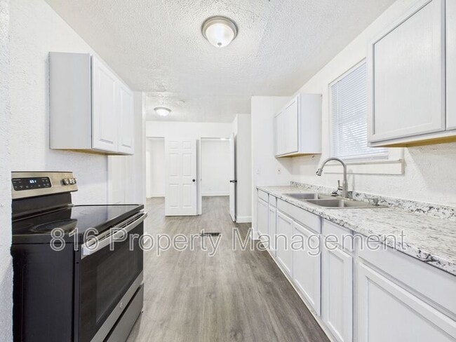 Building Photo - 1513 Rowland Ave