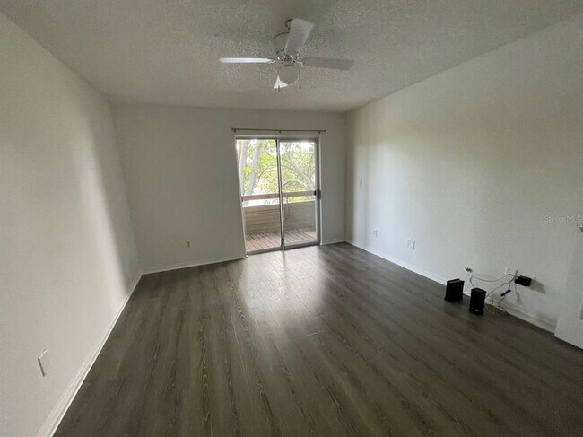 Building Photo - 10265 Gandy Blvd N