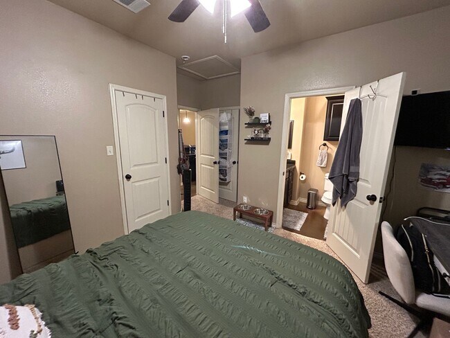 Building Photo - 3332 Travis Cole Ave