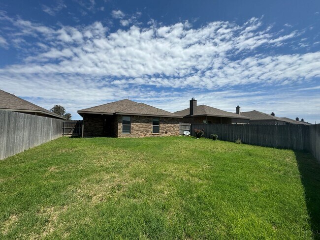 Building Photo - Available House in Windstone