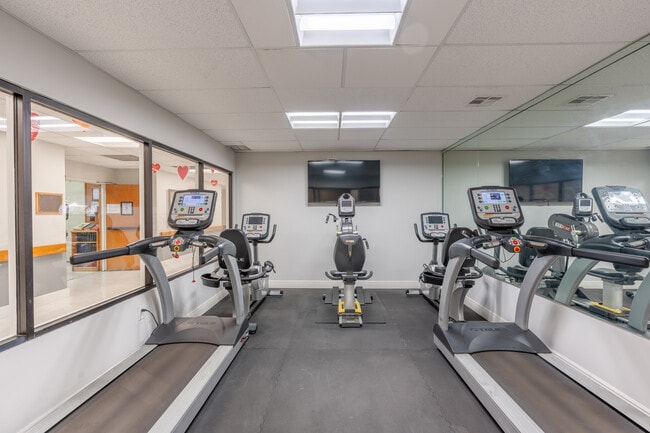 Fitness Center - Las Palmas Senior Living