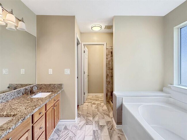 Building Photo - 1274 Stephens Pond View