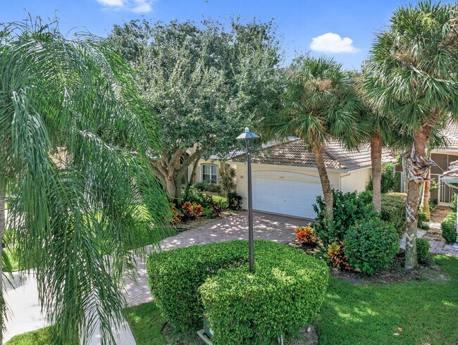 Building Photo - 9795 Crescent View Dr S