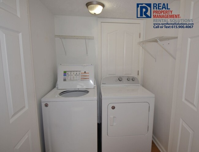Building Photo - Adorable 3bd 2 ba home with washer/dryer included!