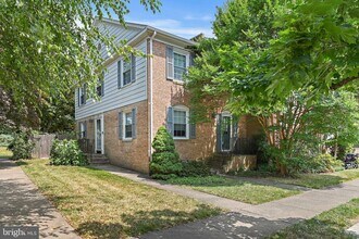 Building Photo - 5267 Leestone Ct