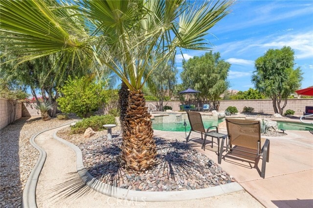 Building Photo - 39371 Blossom Cir