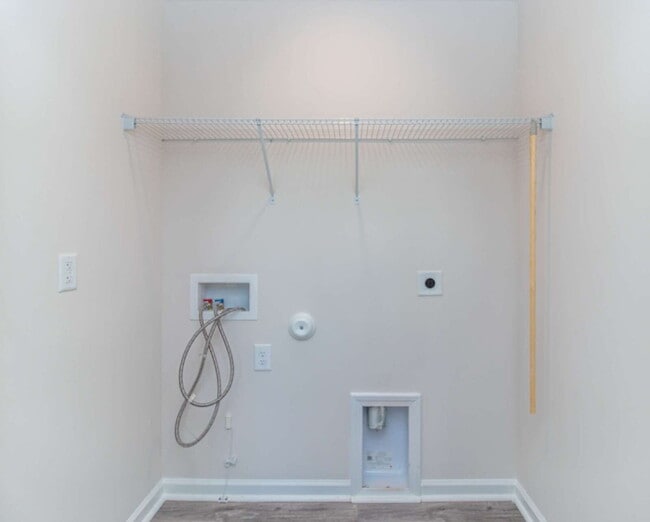 Building Photo - Modern 3 BR | 2.5 BA Townhome in Goldsboro *Newly Developed Seymour Village*