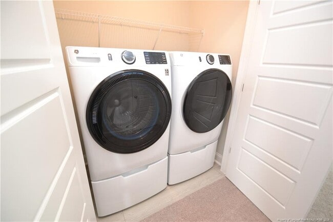 Building Photo - 1509 Village Hall Ln