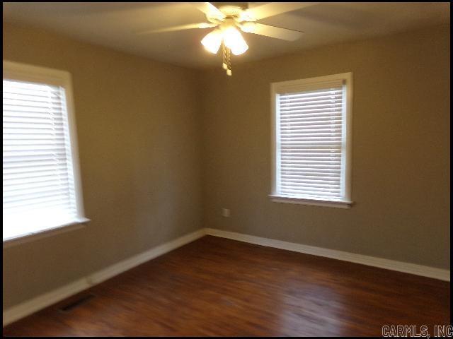 Building Photo - 5919 Woodlawn Dr