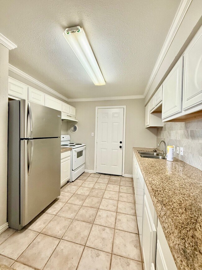 Building Photo - 1518 Wirt Rd