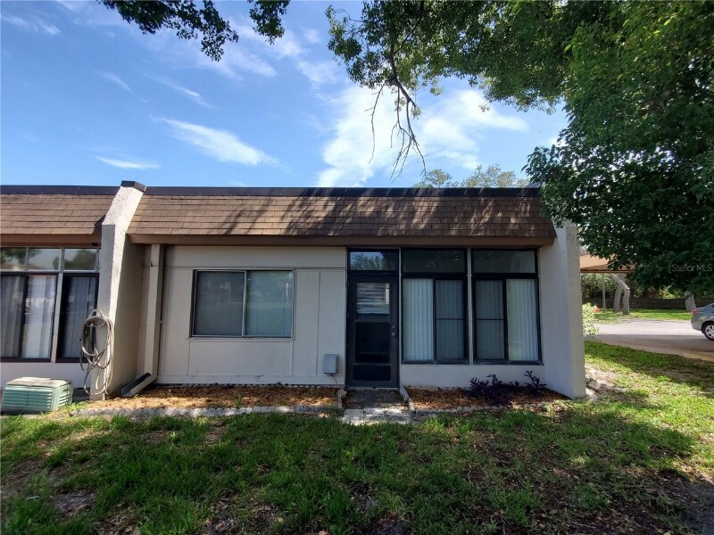 Building Photo - 1406 Arrowhead Cir W