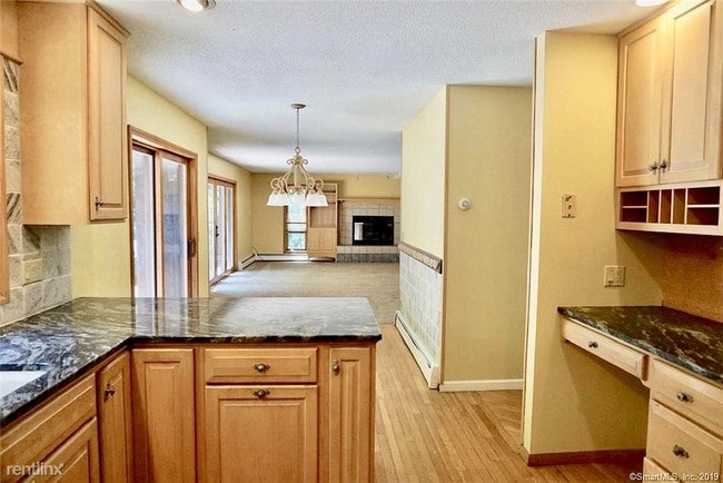 Building Photo - 4 br, 3.5 bath House - 421 Riley Mountain Rd