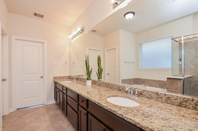 Building Photo - 9971 Boulder Bend Ln