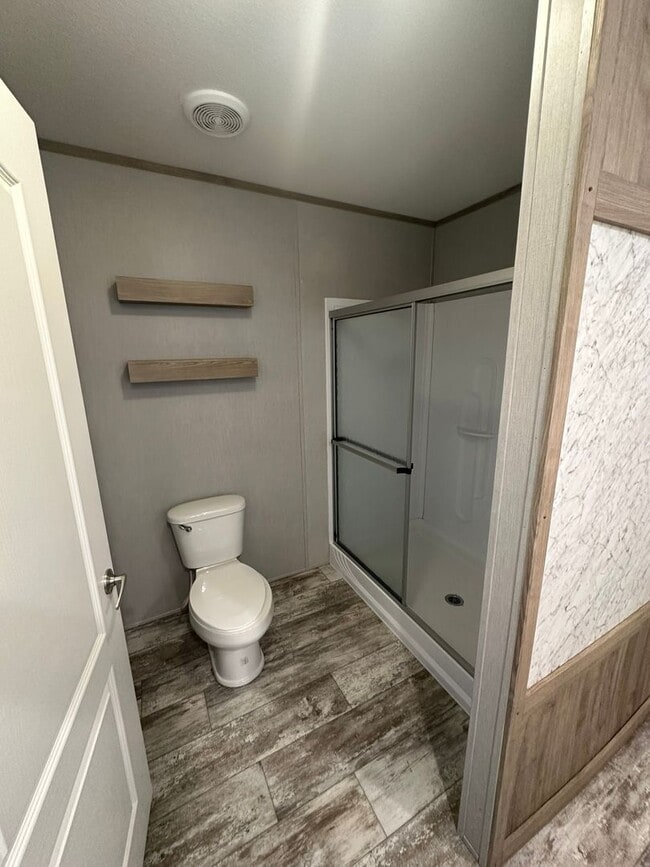Building Photo - 3 Bed 2 Bath Home