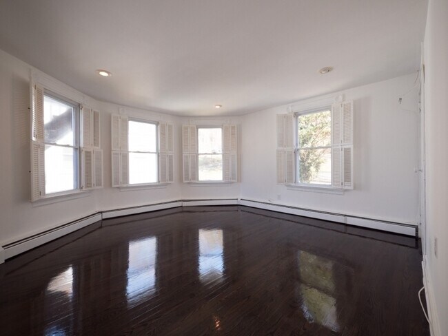 1A Main Unit Living Area - 96 Western Ave