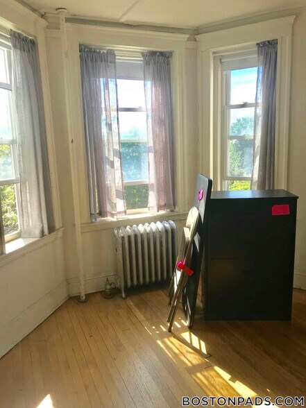 Building Photo - 1175 Boylston St