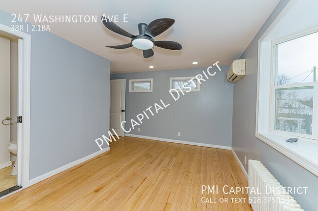 Building Photo - Gorgeous, Completely Remodeled, Spacious, ...