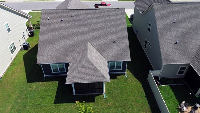 Building Photo - 2431 Hollis Dr