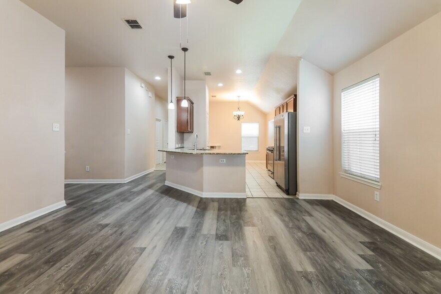 Building Photo - 12153 Angel Food Ln