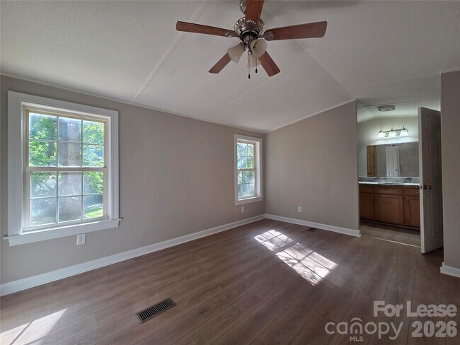 Building Photo - 1361 Regal Oaks Ln