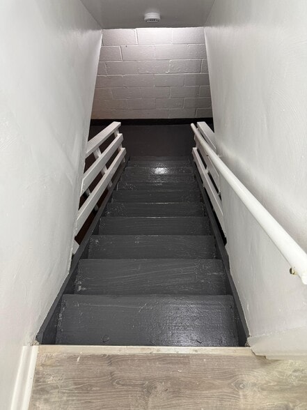 Building Photo - 630 Church St