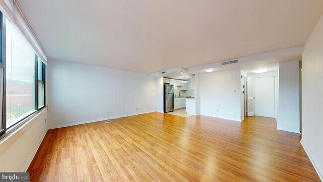 Building Photo - 4600 Duke St