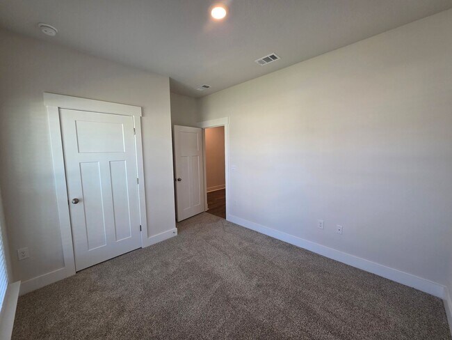Building Photo - 5839 Sargassum Ln