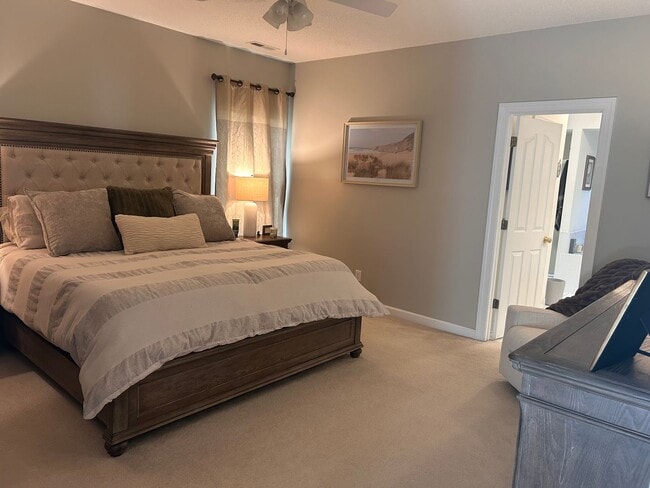 Building Photo - 3BD/2.5BA Brick Townhouse in Chancellors W...
