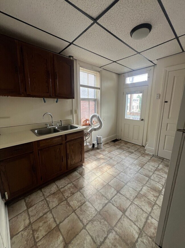 Building Photo - 538 Dallas St